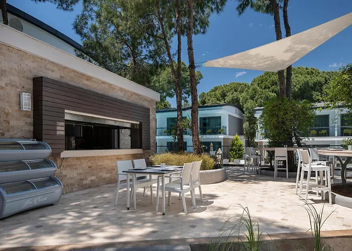 Voyage Golf & באלאק