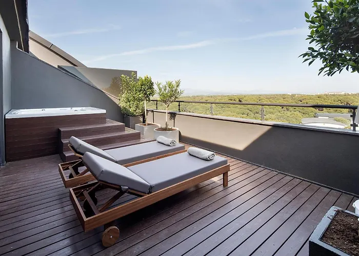 Voyage Golf & מלון