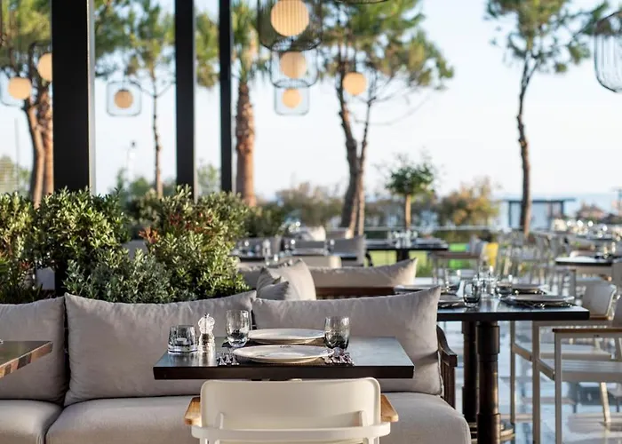 Voyage Golf & מלון